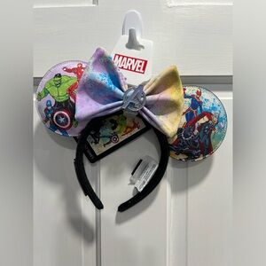 LOUNGEFLY NWT Disney Avengers Marvel Artist Series Mouse Ears With Removable Bow